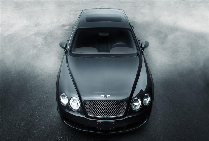 潍坊租车公司讲解行车中并线基本原则